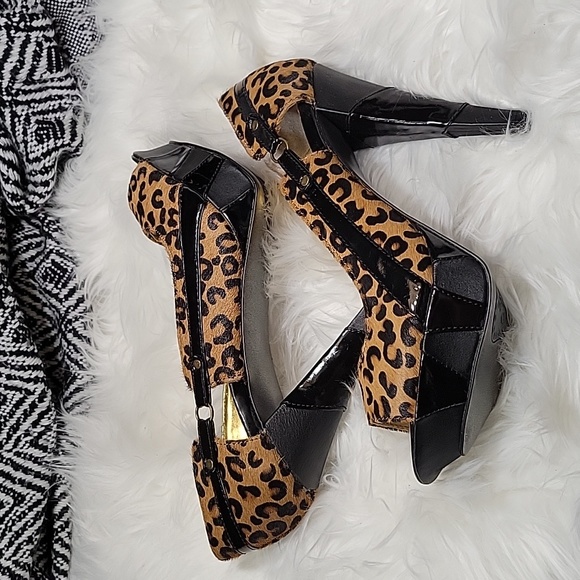 Heels - Picture 3 of 13